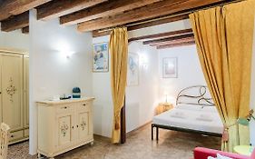 Caterina'S Home